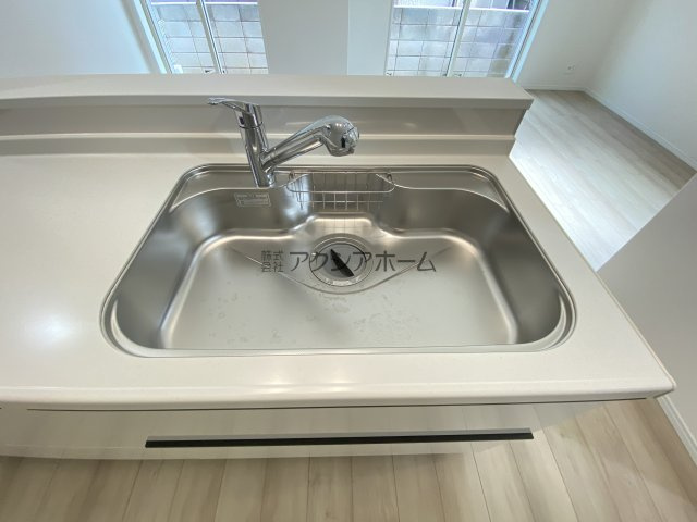 所沢市和ケ原2丁目・全2棟　新築一戸建　A号棟の設備|浄水器一体型水栓付シンク