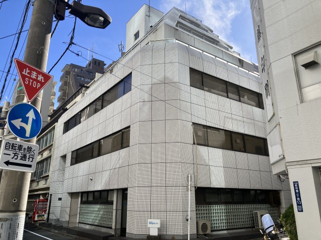 光ビルの外観