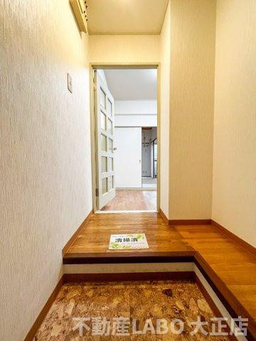 ケイアンドティ大正の玄関