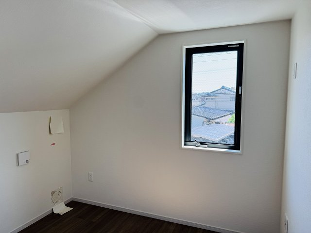 八王子市　清川町　新築一戸建て　５期の洋室|～2階4.2帖のサービスルーム～