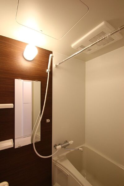 フィオーレ若林　駅近　ネット0　ロフト付の浴室