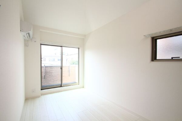 フィオーレ若林　駅近　ネット0　ロフト付の内装