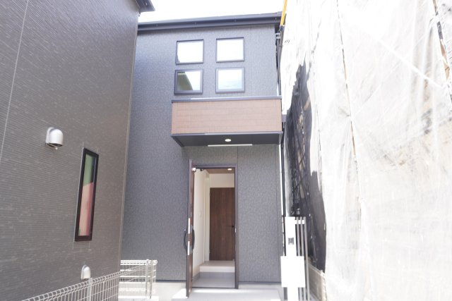 越谷市大沢2丁目 新築分譲住宅 全5棟 2号棟の外観