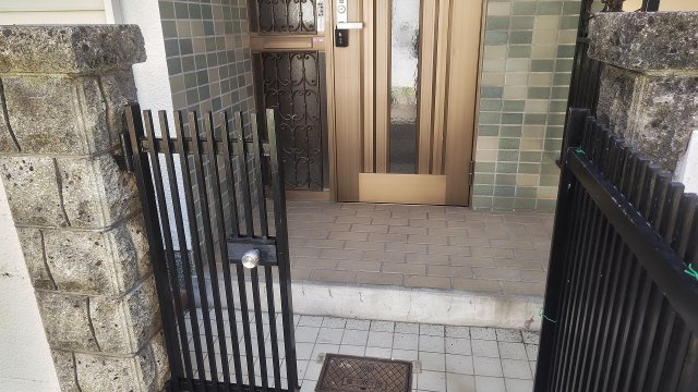 和坂ハウスのエントランス