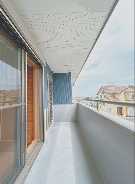 富士市石坂　中古戸建R　全1棟のバルコニー