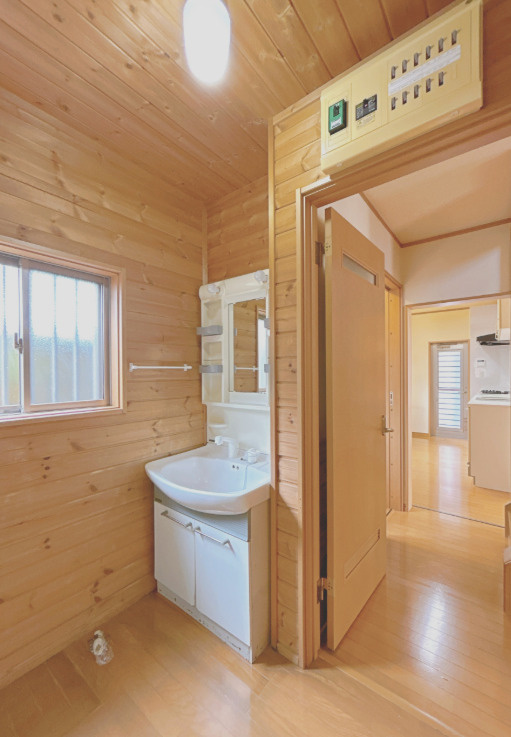 富士市石坂　中古戸建R　全1棟の独立洗面台