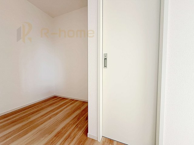 つくば市古来1期　新築戸建て　1号棟のその他|2階に使い勝手の良いフリースペース！収納やワークスペースなどライフスタイルに合わせて活用♪