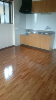 【キッチン】 | 甲斐市西八幡　Height・Brilliant・Future 月総額5.8万 | 壁面キッチンはお部屋を広く見せます。