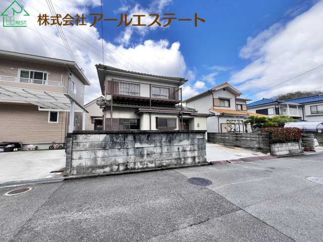 姫路市田寺東4丁目　　中古戸建の前面道路含む現地写真