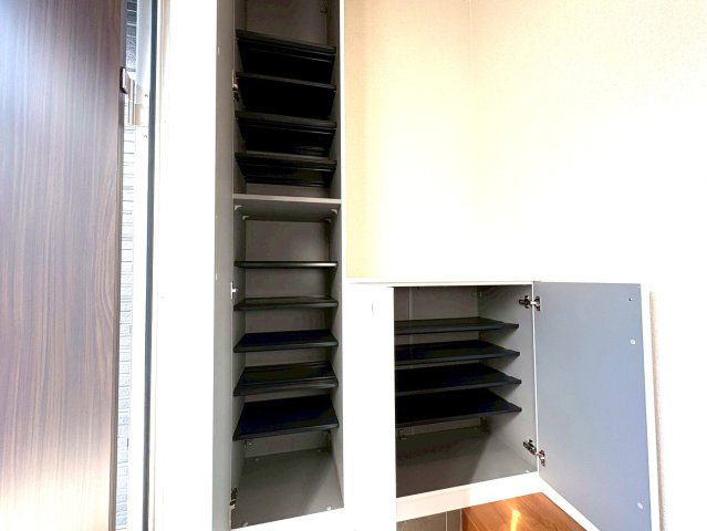 静岡市葵区瀬名六丁目１４期　新築戸建　全１棟の収納