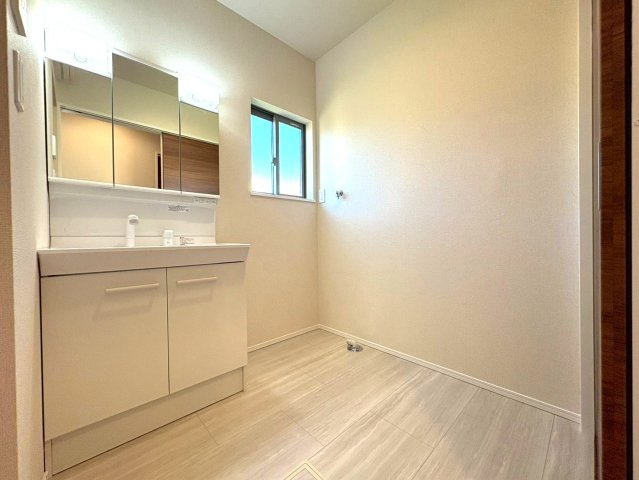 静岡市葵区瀬名六丁目１４期　新築戸建　全１棟の脱衣所