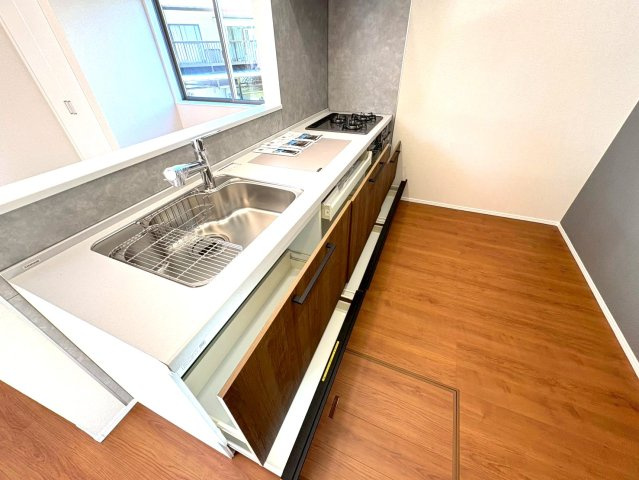 静岡市葵区瀬名六丁目１４期　新築戸建　全１棟のキッチン