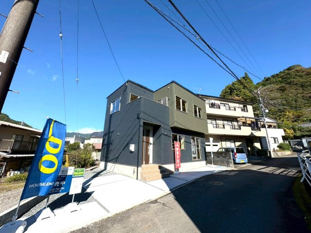 静岡市葵区瀬名六丁目１４期　新築戸建　全１棟の前面道路含む現地写真