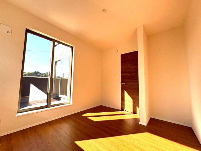 静岡市葵区瀬名六丁目１４期　新築戸建　全１棟の洋室