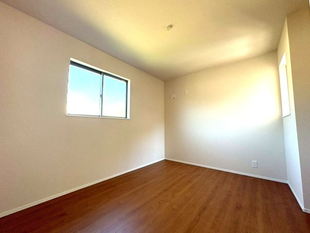 静岡市葵区瀬名六丁目１４期　新築戸建　全１棟の洋室