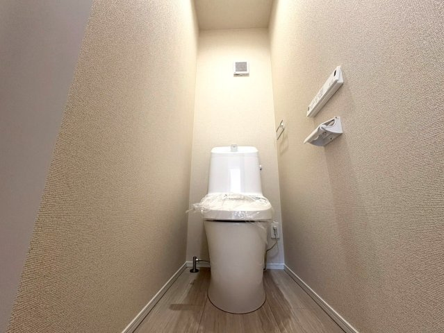 静岡市葵区瀬名六丁目１４期　新築戸建　全１棟のトイレ