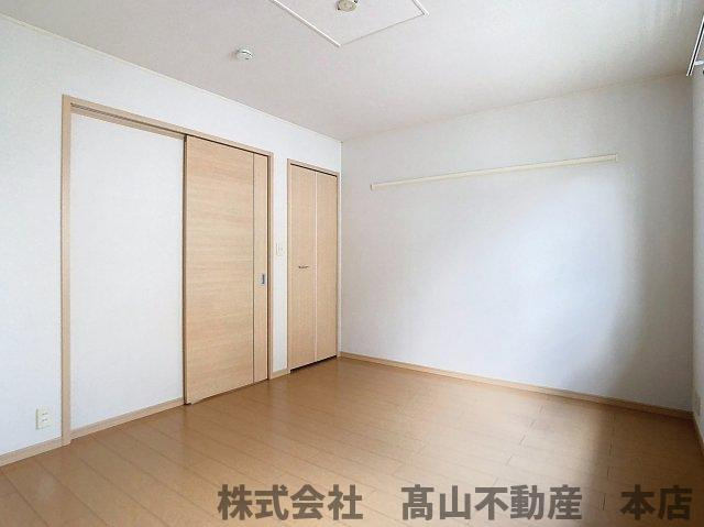 宗像市緑町のアパートの洋室