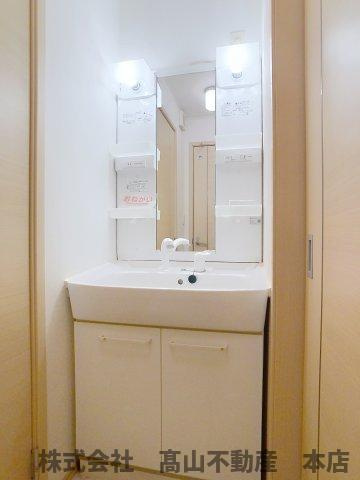 宗像市緑町のアパートの洗面所