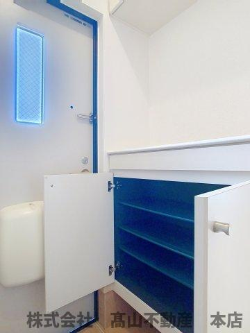 宗像市緑町のアパートの玄関