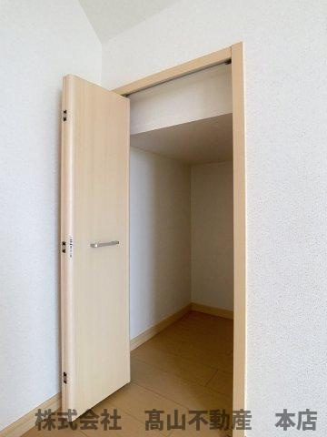 宗像市緑町のアパートの収納