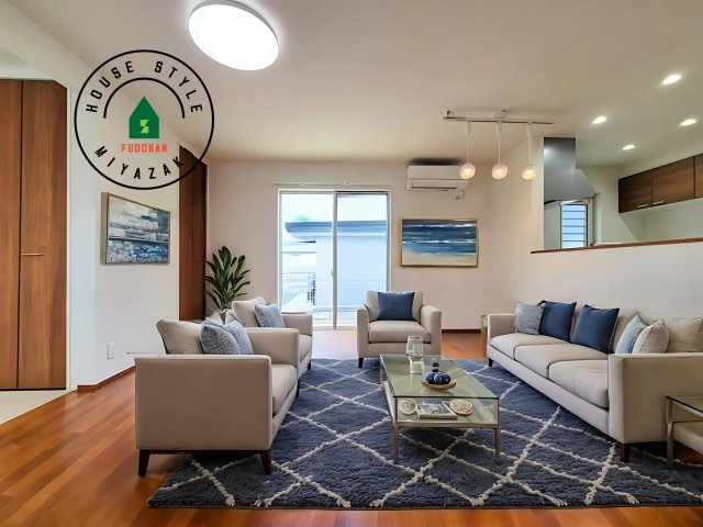 都城市太郎坊町(A号棟)の居間・リビング|明るく開放的なリビングダイニングは豊かな陽光が注ぎ込み、やすらぎの空間を演出してくれます。ご家族で楽しいひとときをお過ごし下さい。※家具はCGを合成したものです。同社使用