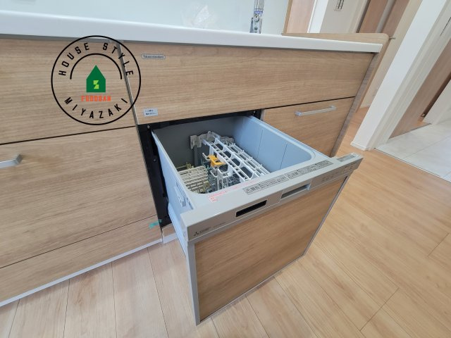 都城市太郎坊町(A号棟)のその他|【食洗器】毎日の大変な食器洗いの手間を省いてくれる強い味方。ビルトイン食洗器を完備しています。