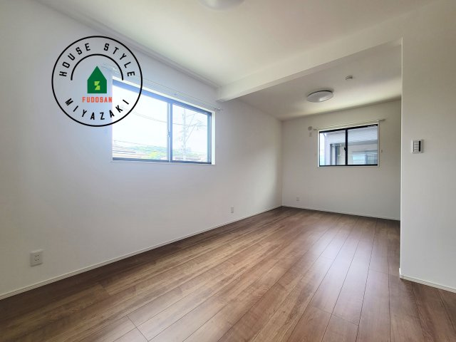 宮崎市大塚町西ノ後(B号棟)の子供部屋|穏やかな光が差し込む室内には、穏やかな時間が流れます。