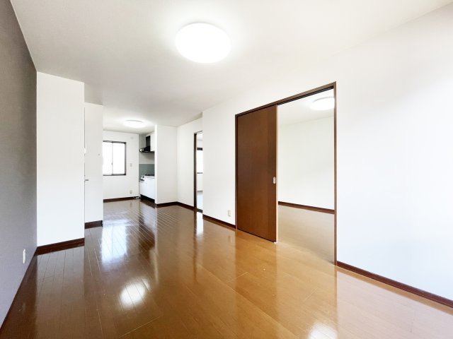 シャーメゾン大原　A棟の居間・リビング