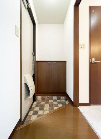 シャーメゾン大原　A棟の玄関