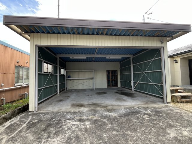 千旦林戸建て・倉庫付き