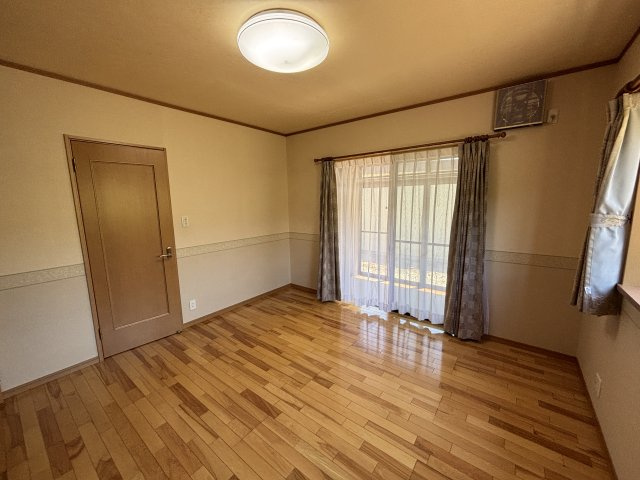 千旦林戸建て・倉庫付き