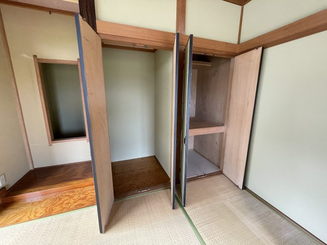 牛込貸家の収納