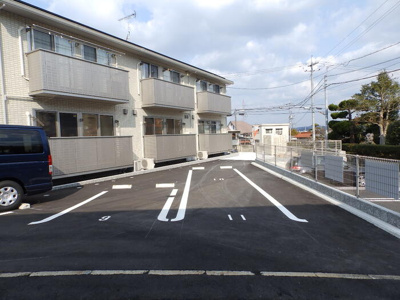 【駐車場】 | セントエミリオン | 駐車場があります