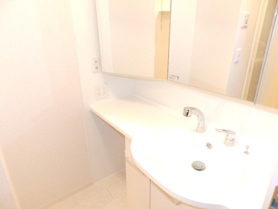 【洗面所】 | セントエミリオン | 洗面所です