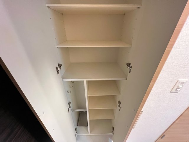 プライムアーバン御堂筋本町の収納