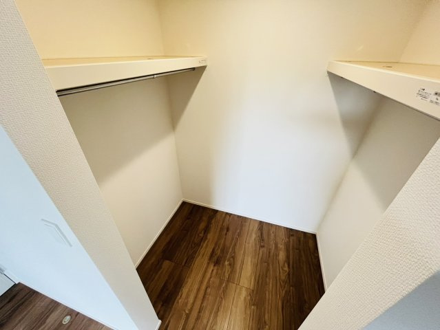 知多市八幡汐海道20番1『仲介手数料無料』新築戸建ての収納