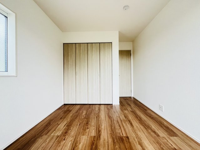 知多市八幡汐海道20番1『仲介手数料無料』新築戸建ての洋室