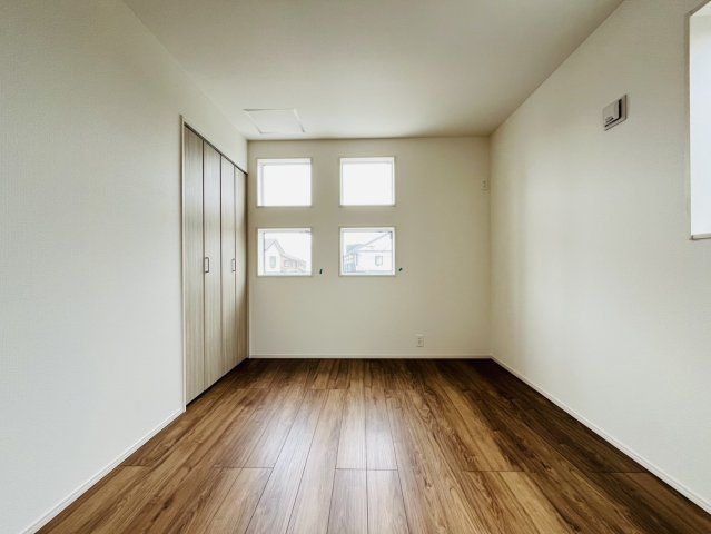 知多市八幡汐海道20番1『仲介手数料無料』新築戸建ての洋室