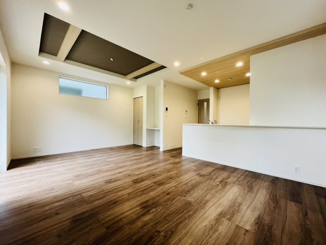 知多市八幡汐海道20番1『仲介手数料無料』新築戸建ての居間・リビング