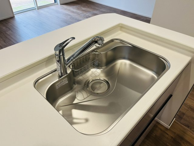 知多市八幡汐海道20番1『仲介手数料無料』新築戸建てのキッチン