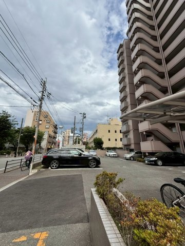 エンゼルハイム大濠公園南の駐車場