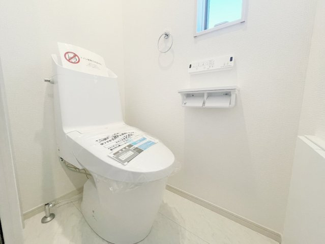 新築戸建・建売　矢吹町八幡町　AiTOWN　全5棟のトイレ|２回にもトイレ完備！朝の忙しい時間やお出かけ前も複数トイレがあるので安心ですね♪