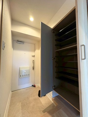 パークテラス桂川の玄関