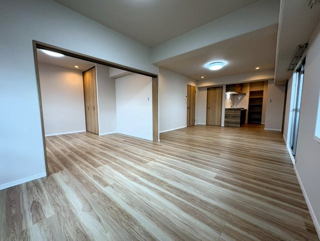 パークテラス桂川の洋室