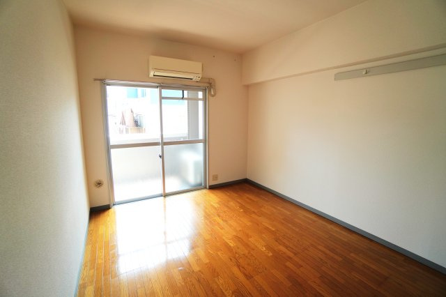 第３コーポ倉本の居間・リビング