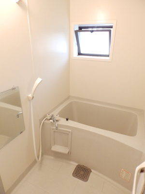 【浴室】 | ディアコートB棟 | お風呂で日々の疲れを落としましょう