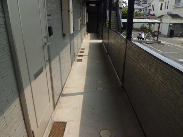 パセオ西芦屋のエントランス