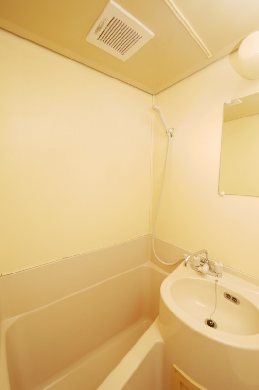 Sunny 長束の浴室|Sunny 長束 203号室
