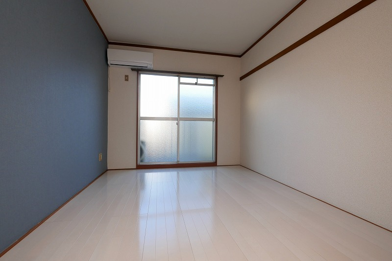 Sunny 長束の居間・リビング|Sunny 長束 203号室