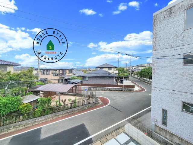 菊池郡菊陽町武蔵ケ丘2丁目第4-2棟（2号棟）　の展望|窓から緑が見える物件も魅力的です。